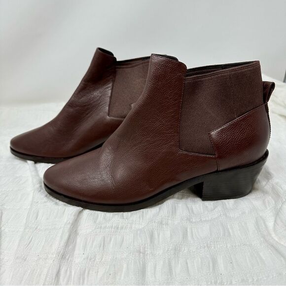 NWOT Cole Haan Gia Booties- Size 9.5 - Picture 11 of 13